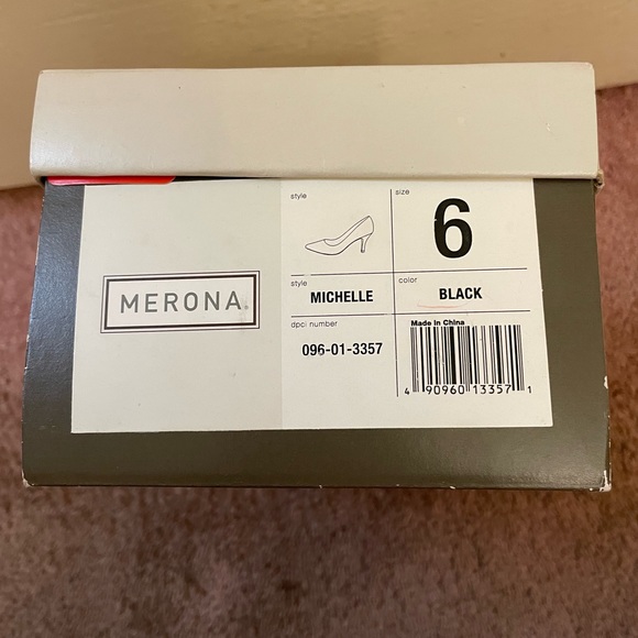 Target - Merona: Black Pointy Toe Kitten Heels - Picture 3 of 12